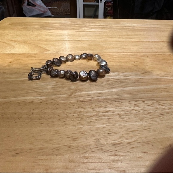 Cute gray beaded bracelet. - Picture 1 of 2